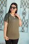 RENKTE BÜYÜK BEDEN TEK OMUZ PULLU TÜL DETAY HAKİ YEŞİL BLUZ
