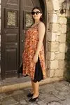 RENKTE ASKILARI LASTİKLİ PARÇALI DESENLİ ELBİSE