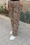 RENKTE ASİMETRİK LEOPAR DESENLİ SİYAH TAKIM
