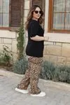 RENKTE ASİMETRİK LEOPAR DESENLİ SİYAH TAKIM
