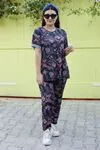 RENKTE ESNEK GENİŞ KESİM DESENLİ TAKIM