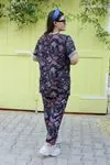 RENKTE ESNEK GENİŞ KESİM DESENLİ TAKIM