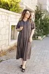 RENKTE KISA KOLLU DESENLİ ELBİSE
