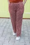 RENKTE KAŞKORSE DESENLİ ESNEK TAKIM