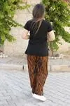 RENKTE KAŞKORSE DESENLİ ESNEK TAKIM