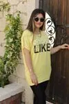 RENKTE GENİŞ KESİM BASKILI ESNEK SARI TSHİRT