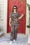 RENKTE GENİŞ KESİM DESENLİ HELEN TAKIM