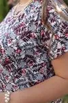 RENKTE ÖNÜ PARÇALI KISA KOLLU ELBİSE