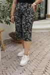 RENKTE DESENLİ ESNEK VİSKON BATTAL KAPRİ