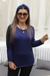 RENKTE OMUZLARI DANTELLİ LACİVERT BLUZ