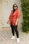 RENKTE FİLE DETAYLI BEL BAĞLAMALI KİREMİT CEKET