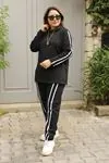 RENKTE KOL VE YANLARI ŞERİTLİ SİYAH EŞOFMAN TAKIM