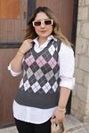 RENKTE BAKLAVA DESENLİ V YAKA YÜNLÜ SÜVETER