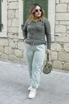 RENKTE GENİŞ KALIP ŞERİTLİ MİNT EŞOFMAN ALTI