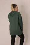 RENKTE CEPLİ YAZI DETAYLI HAKİ SWEAT