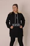 RENKTE CEPLİ YAZI DETAYLI SİYAH SWEAT