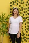 RENKTE V YAKA YIRTMAÇLI BEYAZ TSHİRT