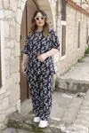 RENKTE GENİŞ KESİM DİRSEK KOL DESENLİ TAKIM