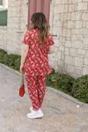 RENKTE GENİŞ KESİM DESENLİ TAKIM
