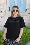 RENKTE GENİŞ KESİM SİYAH BASİC TSHİRT