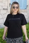 RENKTE GENİŞ KESİM SİYAH BASİC TSHİRT