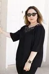 RENKTE ÖZEL SERİ OTANTİK DANTELLİ SİYAH BLUZ