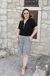 RENKTE BATTAL KESİM KAŞKORSE DESENLİ ŞORT