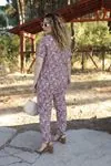 RENKTE GENİŞ KESİM DESENLİ TAKIM