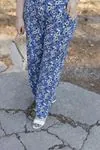 RENKTE GENİŞ KESİM DİRSEK KOL DESENLİ TAKIM