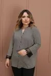 RENKTE GENİŞ KESİM KOLU DANTELLİ DESENLİ GÖMLEK&BLUZ