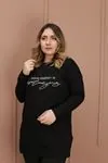RENKTE YAZILI SİYAH SWEAT