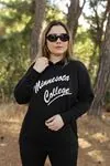 RENKTE OVERSİZE BASKILI SİYAH SWEAT