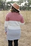 RENKTE ÜÇ RENKLİ ÖRGÜLÜ PUDRA HIRKA