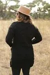 RENKTE ÖRGÜLÜ SİYAH HIRKA