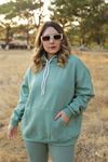 RENKTE CEPLİ GENİŞ KESİM ÜÇ İPLİK ŞARDONLU YEŞİL SWEAT