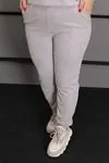 RENKTE GENİŞ KESİM GRİ KADİFE HAVLU TAKIM