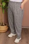 RENKTE BATTAL DESENLİ SÜET PANTOLON