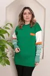 RENKTE STANDART KOLLARI DESENLİ YEŞİL TRİKO KAZAK