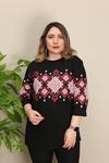 RENKTE OTANTİK DESENLİ SİYAH BLUZ