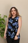 RENKTE KALIN ASKILI V YAKA DESENLİ BLUZ