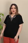 RENKTE V TAŞ İŞLEMELİ TASARIM SİYAH BLUZ