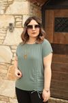 RENKTE BÜZGÜLÜ YEŞİL BLUZ
