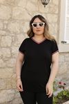 RENKTE V YAKA ŞERİT DETAYLI SİYAH BLUZ