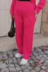 RENKTE GENİŞ KESİM PEMBE GÖMLEKLİ TAKIM