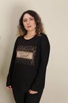 RENKTE LEOPAR TAŞLI TASARIM SİYAH BLUZ