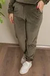 RENKTE GENİŞ KESİM ESNEK HAKİ YEŞİL KADİFE TAKIM