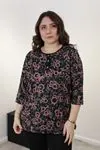 RENKTE DESENLİ KAPRİ KOL ESNEK PENYE BLUZ