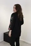 RENKTE BÜYÜK BEDEN OTANTİK SİYAH BLUZ