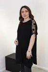 RENKTE BATTAL STANDART OMUZLARI TÜLLÜ SİYAH TUNİK & BLUZ