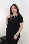 RENKTE BÜYÜK BEDEN KOLYELİ AYROBİN SİYAH BLUZ